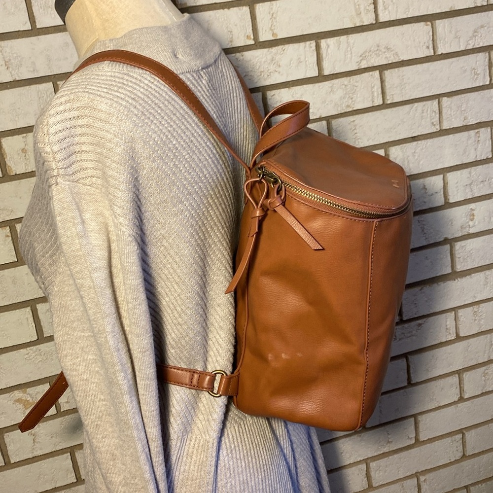 Universal Thread / Purse/Backpack Carmel Color - image 2